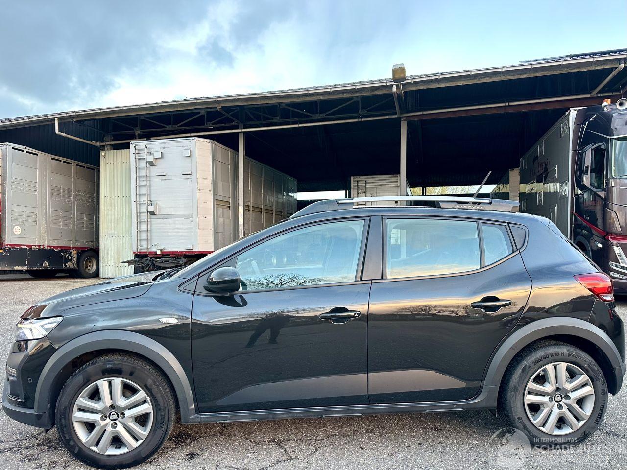 Dacia Sandero Gereserveerd Stepway 1.0 TCe 101pk 6-bak Bi-Fuel Comfort - nap - navi - camera - side assist - lpg/g3 onderbouw fabrieksaf