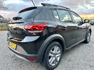 Dacia Sandero Gereserveerd Stepway 1.0 TCe 101pk 6-bak Bi-Fuel Comfort - nap - navi - camera - side assist - lpg/g3 onderbouw fabrieksaf picture 5