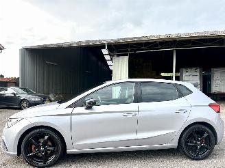 krockskadad bil auto Seat Ibiza FR 1.0 TSI 110pk 7-traps aut + F1 5drs - nap - navi - camera - sfeerverl - front + line assist - virtual cockpit 2021/11