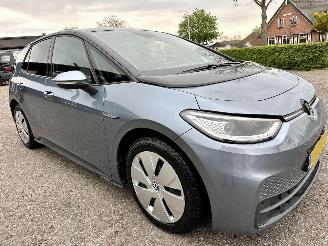 Volkswagen ID.3 gereserveerd Pro 58kWh 145pk aut - 26dkm nap - navi - camera - massage l+r - keyless - front + line assist - pdc v+a picture 3