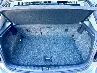 Volkswagen Polo Gereserveerd 1.4-16V 86pk dsg aut Comfortl 5drs - nap - airco - cruise - 4x elektr ramen - esp - boekjes + 2x sleutels op afstandbed picture 28