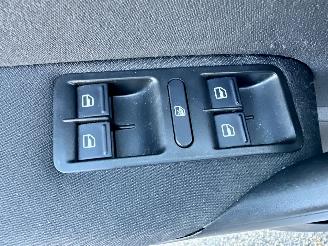 Volkswagen Polo Gereserveerd 1.4-16V 86pk dsg aut Comfortl 5drs - nap - airco - cruise - 4x elektr ramen - esp - boekjes + 2x sleutels op afstandbed picture 46