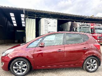 skadebil auto Hyundai Ix20 1.6i 125pk automaat Premium - nap - pano - 2015/8