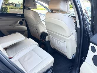 BMW X6 xDrive50i 4.4 TwinTurbo 408pk 8-traps aut + f1 Exe - facelift - hud - 22 inch - softclose - stuurverw - keyless picture 44