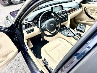 BMW 3-serie Touring 320i 184pk 8-traps aut High Executive - nap - xenon - beige leer - stoelverw - navi - pdc - elektr klep picture 14