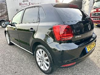 Volkswagen Polo 1.4 TDI 75pk BlueMotion 5drs - navi - clima - cruise - facelift - bleutooth - pdc v+a - front assist - privacy glass picture 5
