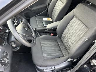 Volkswagen Polo 1.4 TDI 75pk BlueMotion 5drs - navi - clima - cruise - facelift - bleutooth - pdc v+a - front assist - privacy glass picture 22