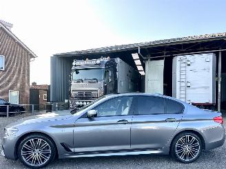 Schadeauto BMW 5-serie 540i 340pk 8-traps aut High Exe M-Sport 2017/4