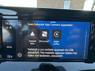 Volkswagen Golf 1.0 TSI 110pk 6-bak Life Edition 5drs - nap - virtual - carplay - front + line assist - sfeerverl - pdc v+a picture 19
