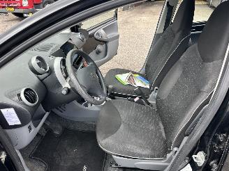 Peugeot 107 Gereserveerd 1.0-12v automaat 68pk XS 5drs - nap - carplay - airco - 49dkm - elektr ramen - toerenteller picture 48
