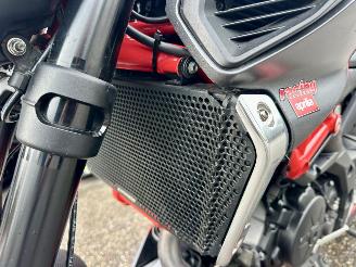 Aprilia  SHIVER 900 - led knipperlichten - drive modus - carbon spatbord - verstelbaar achterveer - stickersset picture 25