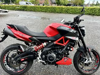 Aprilia  SHIVER 900 - led knipperlichten - drive modus - carbon spatbord - verstelbaar achterveer - stickersset picture 40