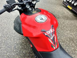 Aprilia  SHIVER 900 - led knipperlichten - drive modus - carbon spatbord - verstelbaar achterveer - stickersset picture 24