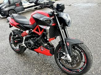 Aprilia  SHIVER 900 - led knipperlichten - drive modus - carbon spatbord - verstelbaar achterveer - stickersset picture 3
