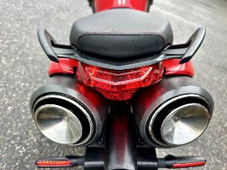 Aprilia  SHIVER 900 - led knipperlichten - drive modus - carbon spatbord - verstelbaar achterveer - stickersset picture 9