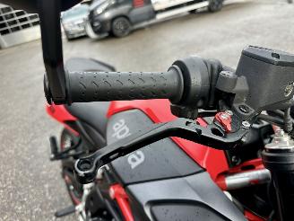 Aprilia  SHIVER 900 - led knipperlichten - drive modus - carbon spatbord - verstelbaar achterveer - stickersset picture 45