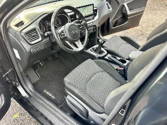 Kia Ceed Sportswagon 1.5 T-GDi 6-bak 160pk DynamicLine - nap - navi - camera - line assist - carplay - pdc - trekh picture 16