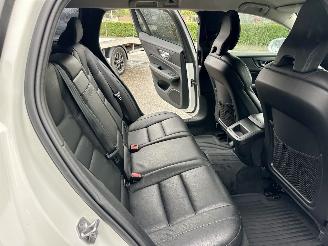 Volvo V-60 2.0 B3 Hybrid 8-traps aut Momentum - 49dkm nap - navi - camera - leer - stoel + stuurverw - CarPlay picture 79