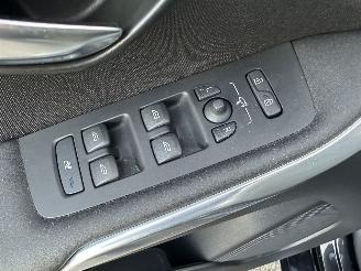 Volvo V-40 1.6 T4 179pk automaat Summum - xenon - navi - camera - keyless - front + line + side assist picture 52