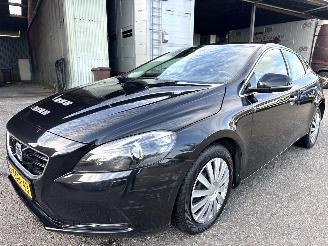 Volvo V-40 1.6 T4 179pk automaat Summum - xenon - navi - camera - keyless - front + line + side assist picture 2
