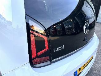 Volkswagen Up! 1.0i 65pk beats 5drs - nap - line assist - clima - cruise - pdc - privacy glass - subwoofer - licht + regensens picture 84