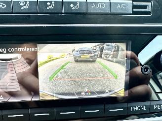 Volkswagen Up! 1.0i 65pk beats 5drs - nap - line assist - clima - cruise - pdc - privacy glass - subwoofer - licht + regensens picture 15