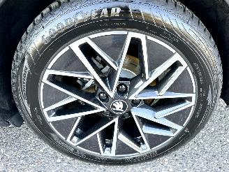 Skoda Octavia 1.5 TSI MHEV Aut + f1 Sportline - nap - 1e eig - navi - camera - inkl trekh - stuurverw - front + line + side assist picture 74