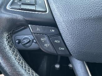 Ford Kuga 1.5 EcoB Turbo 150pk 6-bak ST-Line - nap - navi - xenon - park assist - leer + alcantara - zwarte hemel - keyless picture 37