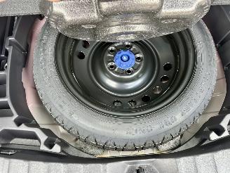 Toyota Corolla Cross 2.0 High Power Hybrid 197pk aut Launch Ed - nap - leer - 360cam - jbl - stuurverw - front/line/side assist picture 28