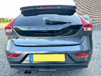 Volvo V-40 1.6 D2 114pk 6-bak Momentum - navi - camera - velgen - sfeerverl - getint glas - pdc - rijdbaar picture 6