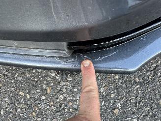 Volvo V-40 1.6 D2 114pk 6-bak Momentum - navi - camera - velgen - sfeerverl - getint glas - pdc - rijdbaar picture 17