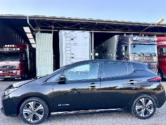Voiture accidenté Nissan Leaf 40kWh 150pk aut Tekna - nap - bose - 360cam - keyless - front + line + side assist - stoelverw v+a - stuurverw 2019/3