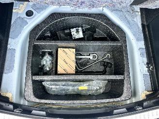 Toyota Auris Touring Sports 1.8 Hybrid aut 123pk L.Pro Exe - nap - pano - xenon - navi - camera - keyless - bearlock - pdc v+a picture 63