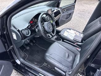 Volkswagen Up! 1.0 60pk High Up! Bluem. 5drs - nap - pano  - leer - stoelverw - airco - cruise - pdc - privacy glass picture 21