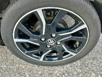 Toyota Yaris 1.3 VVT-i 99pk aut + f1 Dynamic - 48dkm nap - 1e eig - navi - cam - pdc v+a - airco - cruise - parelmoer picture 58