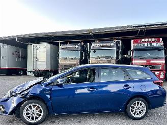 škoda osobní automobily Toyota Auris Touring Sports 1.8 Hybrid 99pk aut Aspiration - nap - clima - cruise - navi - camera - aux - usb - facelift model 2015/9