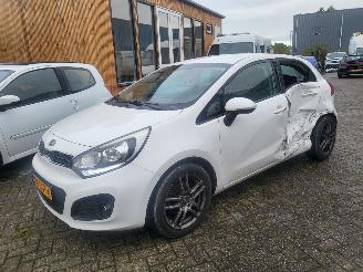 Kia Rio 1.2 cvvt  Super pack 5 drs picture 2