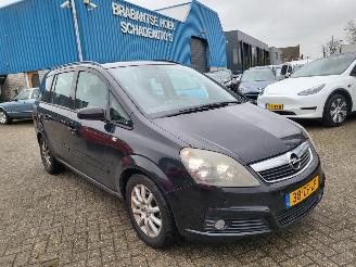 skadebil auto Opel Zafira ZAFIRA 7 zitplaatsen 1.6  105 pk 2008/1