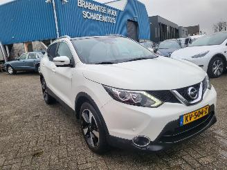 damaged passenger cars Nissan Qashqai Qashqai 1.2 N-Connecta 2016/12