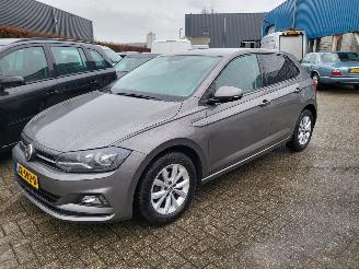 damaged passenger cars Volkswagen Polo 1.0 TSI NEW mod Comfortline 95 PK nwe  apk 2019/4