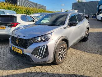 Schadeauto Peugeot e-2008 e-2008 EV Active 54 kWh Range 406 km rijdbaar nwpr €43000 2023/9