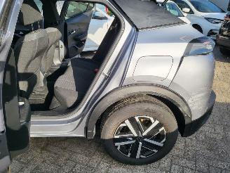 Peugeot e-2008 e-2008 EV Active 54 kWh Range 406 km rijdbaar nwpr €43000 picture 23