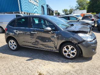 Voiture accidenté Citroën C3 C3  AUTOMAAT 22000 km!!! E exclusive 1.2 PureTech Tendance 2016/6