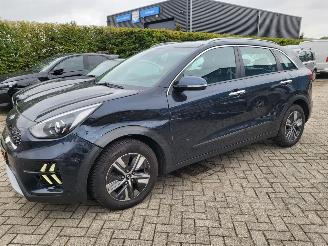 Kia Niro Niro 1.6 GDi Hybrid DynamicLine 1e eigenaar rijdbaar picture 2