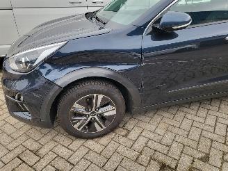 skadebil auto Kia Niro Niro 1.6 GDi Hybrid DynamicLine 1e eigenaar rijdbaar 2020/3