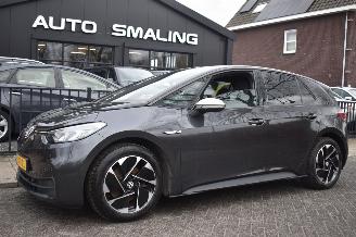 damaged passenger cars Volkswagen ID.3 58Kwh First 204Pk 3FASE *Navi/Clima/Stoelverwarming 2020/11