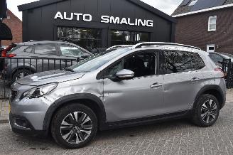 Auto incidentate Peugeot 2008 1.2 Puretech GT-Line 110Pk *Navi/Clima/Camera 2019/5