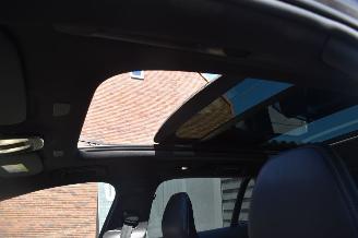 Volvo V-60 2.0 T6 Plug-in Hybrid AWD Plus Dark 253Pk *Navi/Clima/Camera/Panorama/Stoelverwarming picture 14