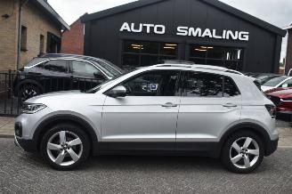 Coche accidentado Volkswagen T-Cross 1.0 Tsi Style 110Pk *Navi/Clima/Camera/Stoelverwarming 2022/8