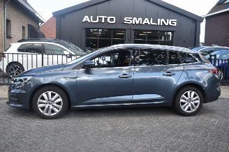 krockskadad bil auto Renault Mégane 1.3 Tce 140Pk Equilibre *Navi/Clima 2023/6